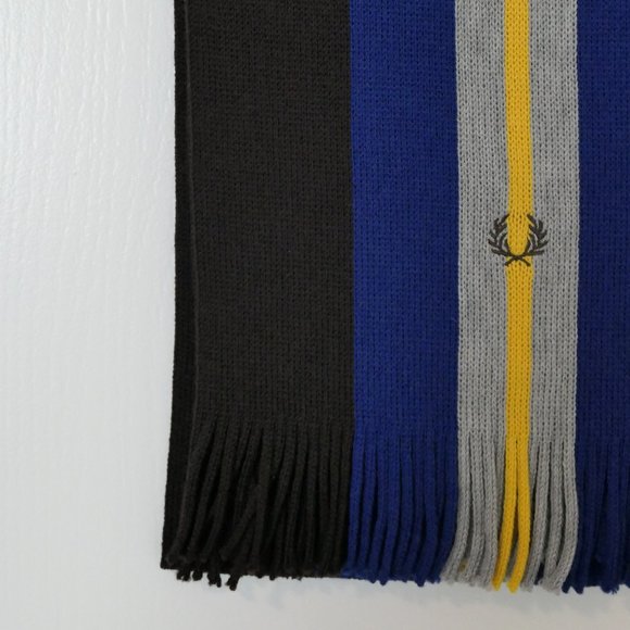 Fred Perry Bold Stripe Raschel Scarf - Picture 4 of 4